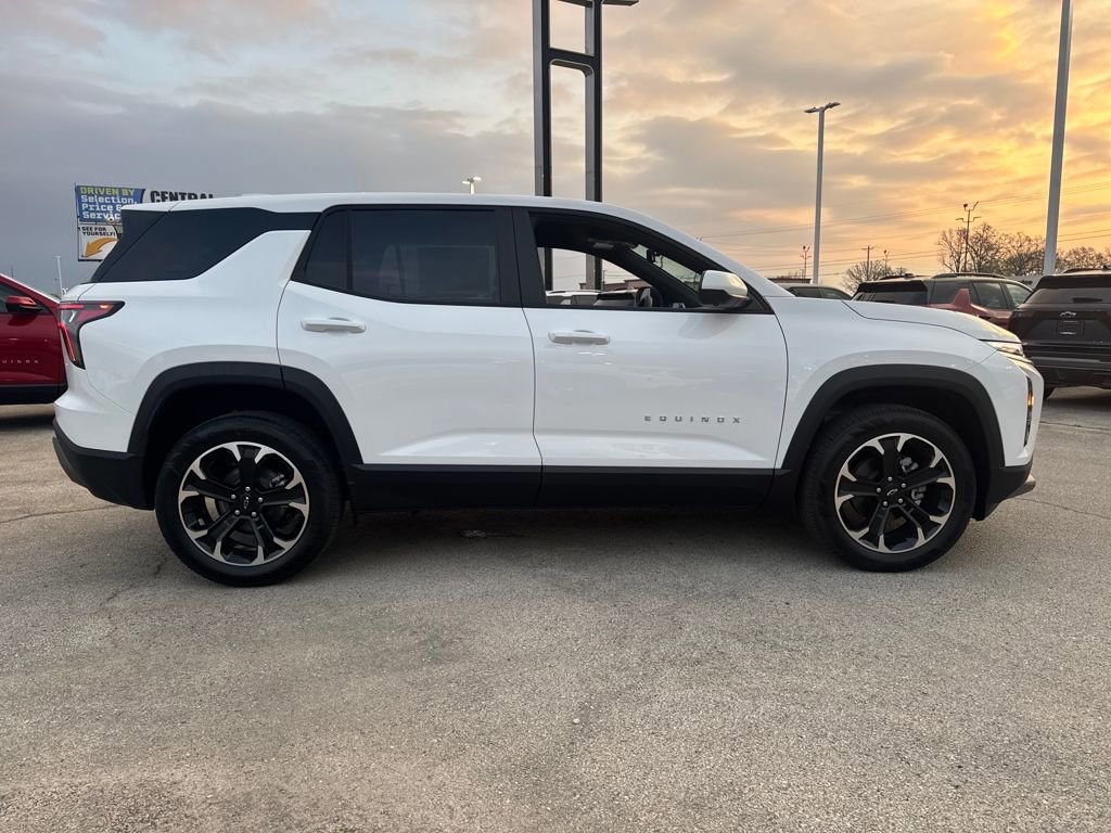 New 2026 Chevrolet Equinox LT image 8