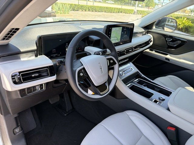 New 2026 Lincoln Aviator 2WD image 13