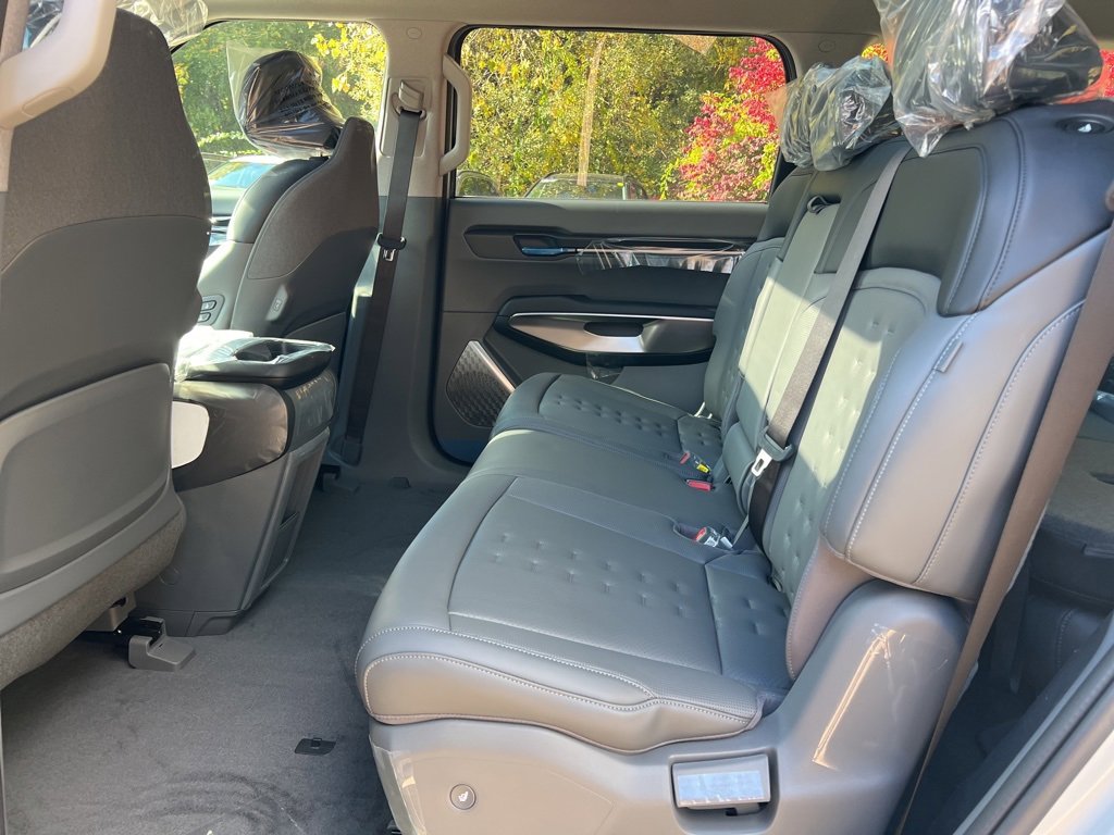 New 2026 Kia EV9 Wind image 13