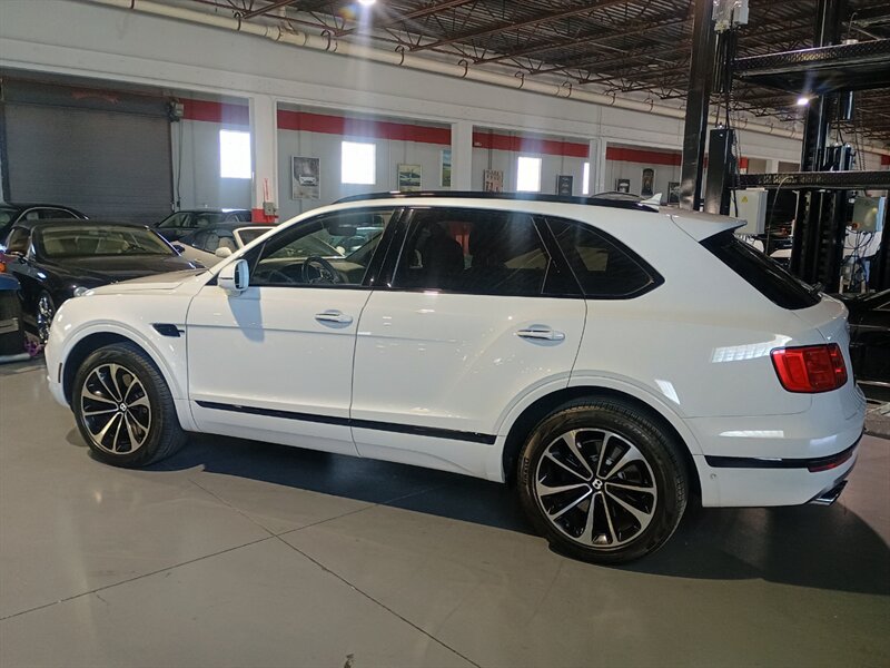 Used 2019 Bentley Bentayga AWD/4WD image 2