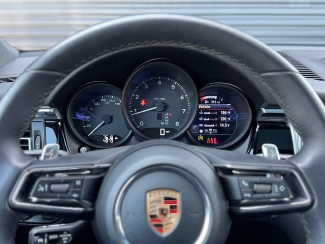 Certified 2026 Porsche Macan AWD/4WD image 21