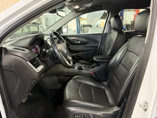 Used 2023 GMC Terrain SLT AWD/4WD image 7