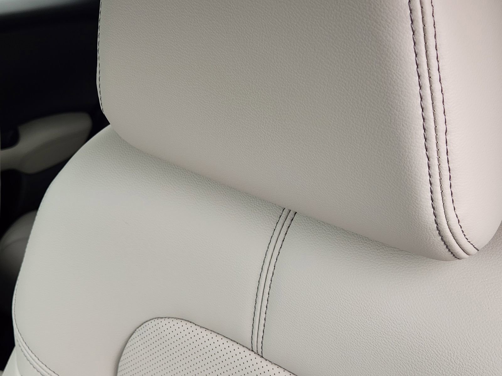 Used 2023 Honda HR-V EX-L image 17