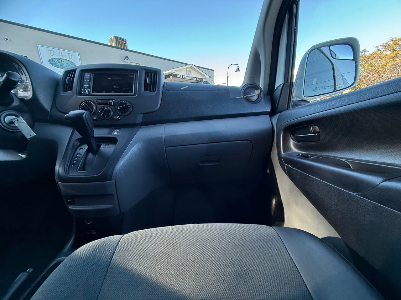 Used 2020 Nissan NV200 SV w/ Sliding Glass Door Package image 20