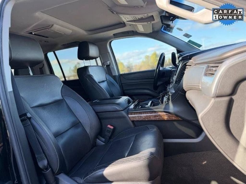 Used 2018 Chevrolet Suburban Premier AWD/4WD image 11