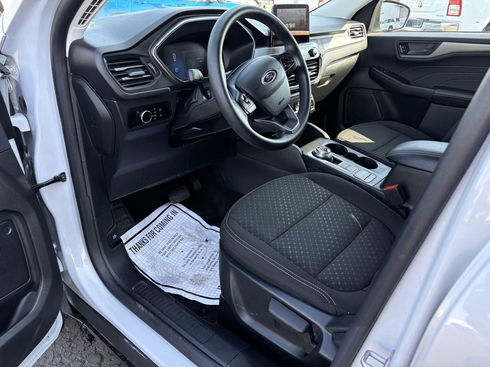 Used 2025 Ford Escape Active AWD/4WD image 14