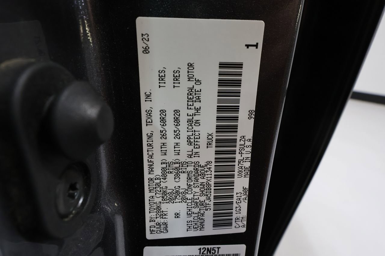 Used 2023 Toyota Tundra Limited image 33