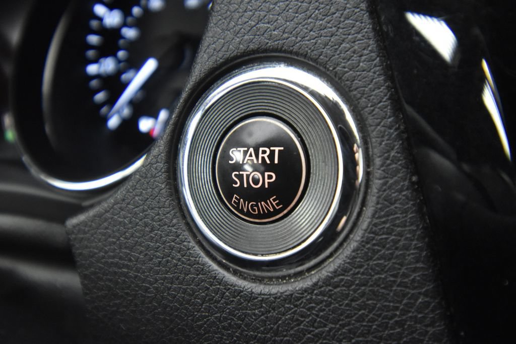 Used 2020 Nissan Rogue SL AWD/4WD image 34