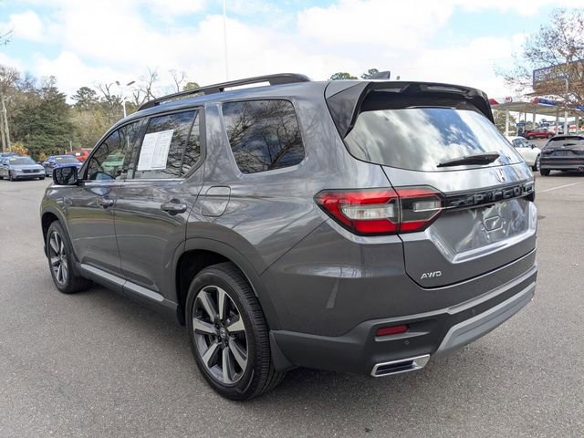 Certified 2025 Honda Pilot Touring image 10