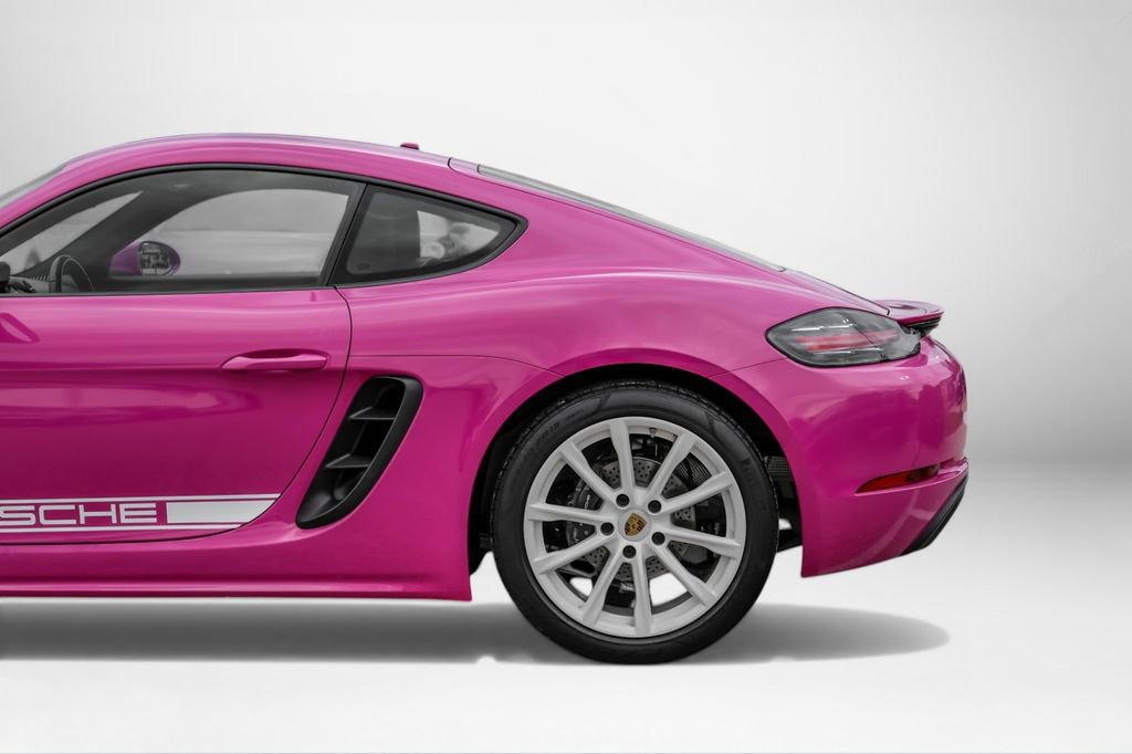 Used 2022 Porsche 718 Cayman RWD image 13