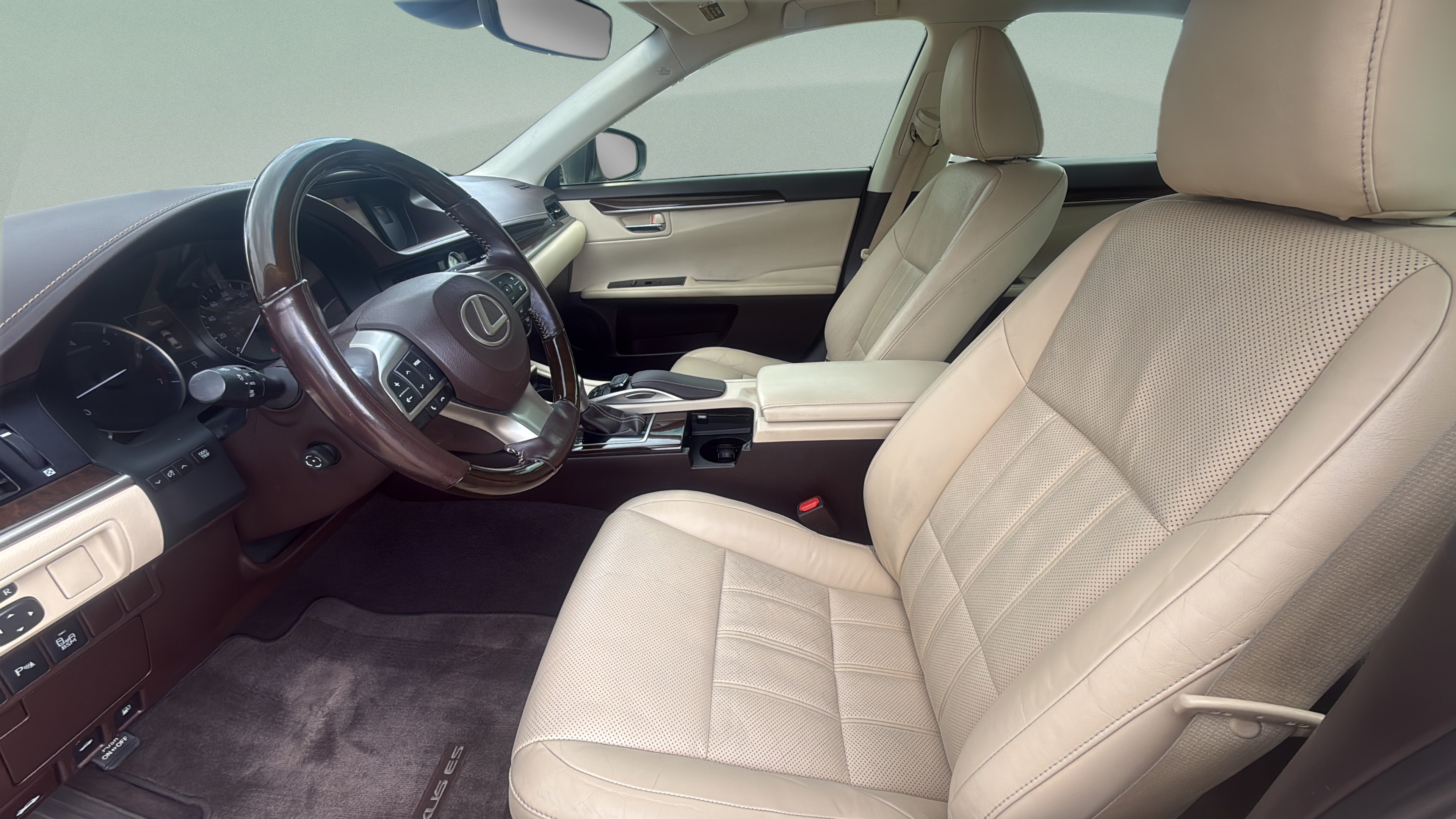 Used 2016 Lexus ES 350 w/ Luxury Package w/Wood Trim FWD image 9