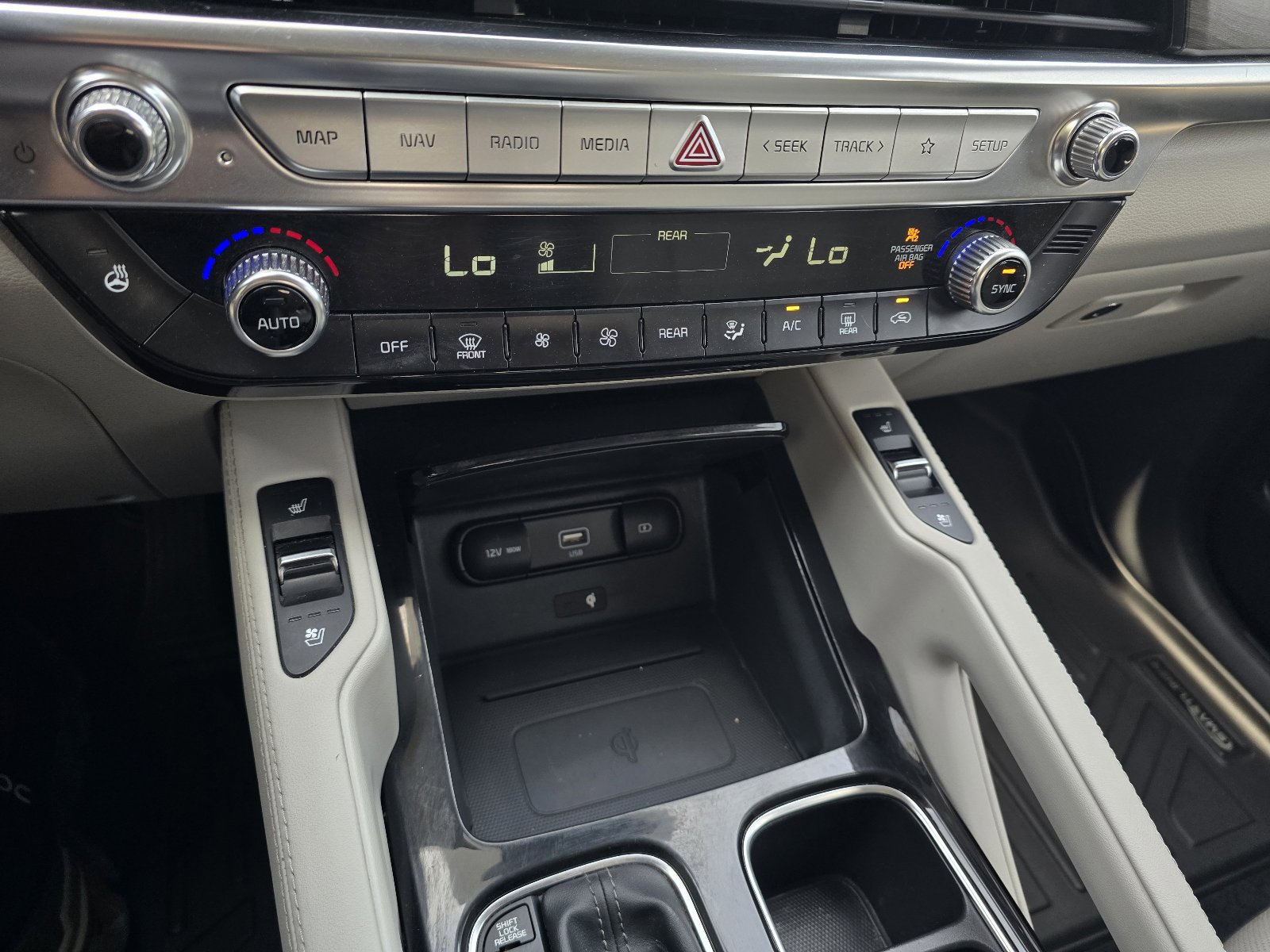 Used 2021 Kia Telluride EX w/ EX Premium Package image 21