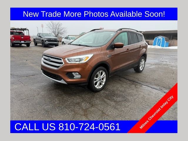 Used 2017 Ford Escape SE w/ Equipment Group 201A image 1
