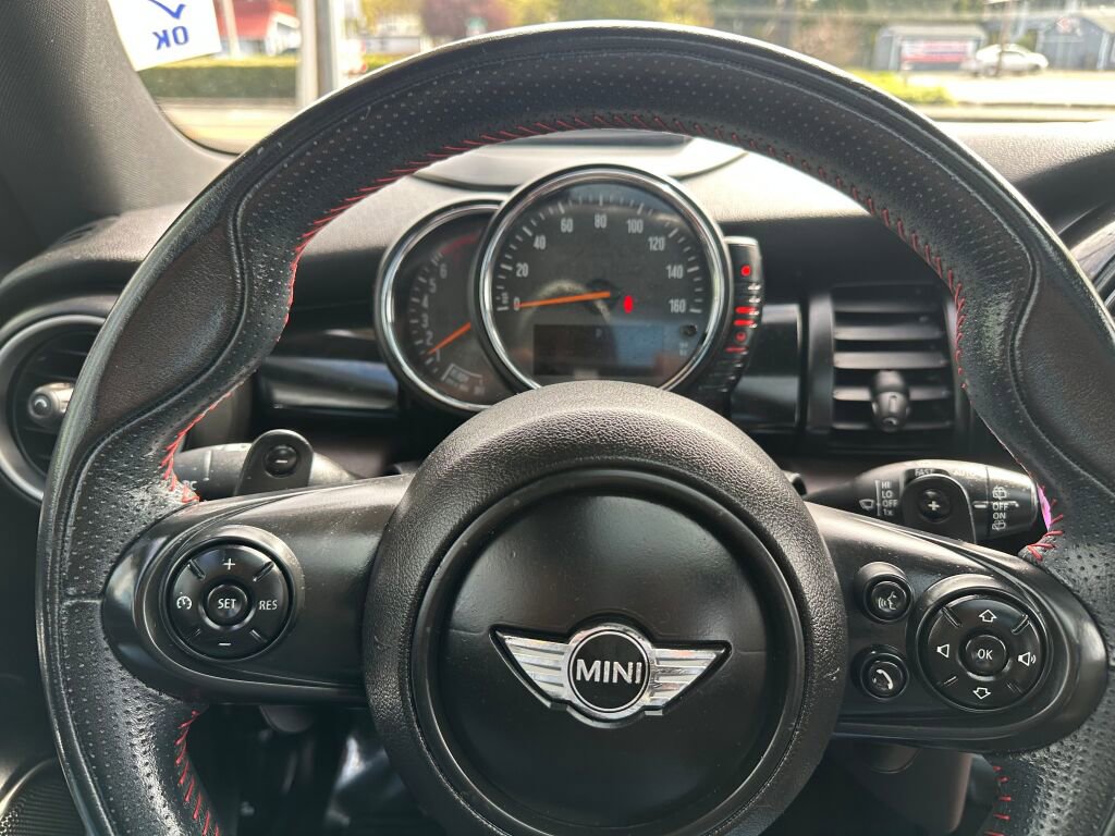 Used 2014 MINI Cooper S FWD image 18