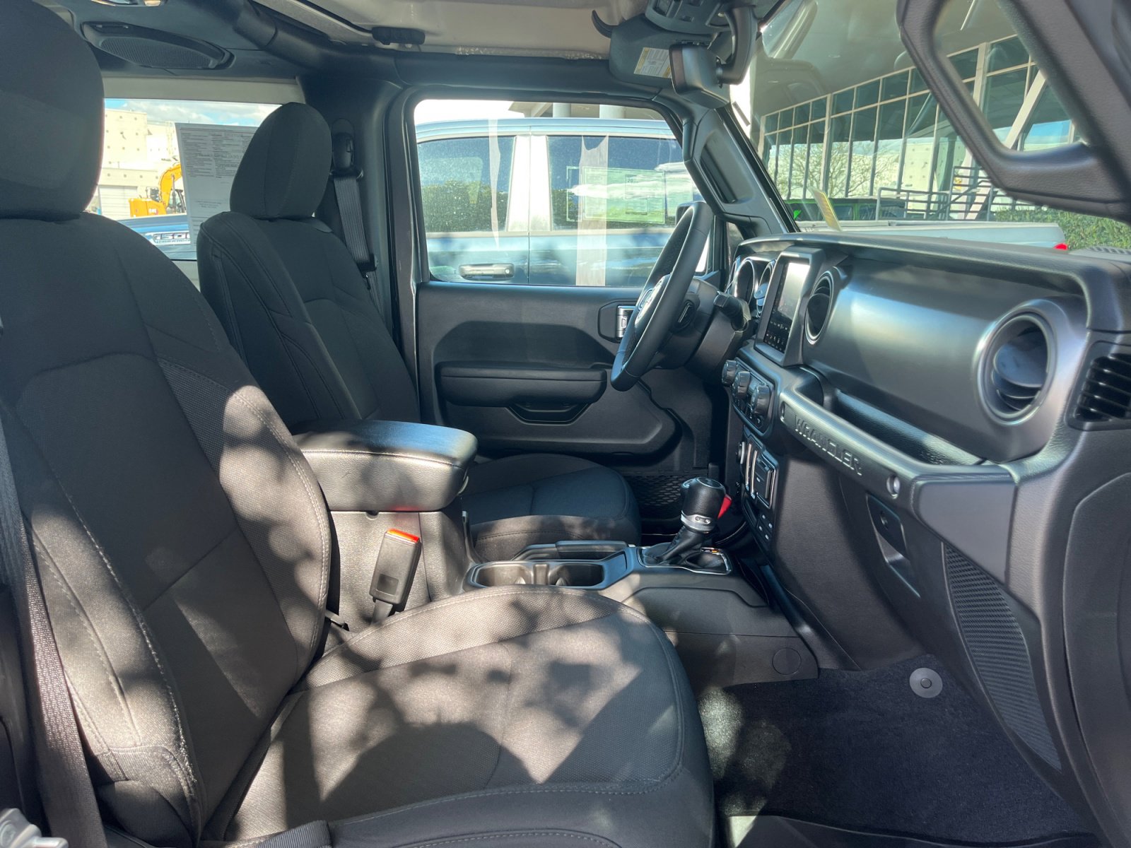 Used 2023 Jeep Wrangler Sport S image 27