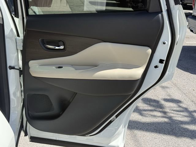 Used 2022 Nissan Murano Platinum w/ Cargo Package AWD/4WD image 39