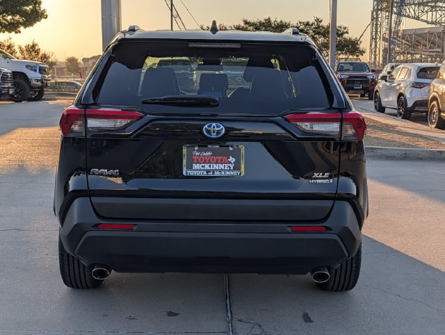 Used 2024 Toyota RAV4 XLE Premium AWD/4WD image 7