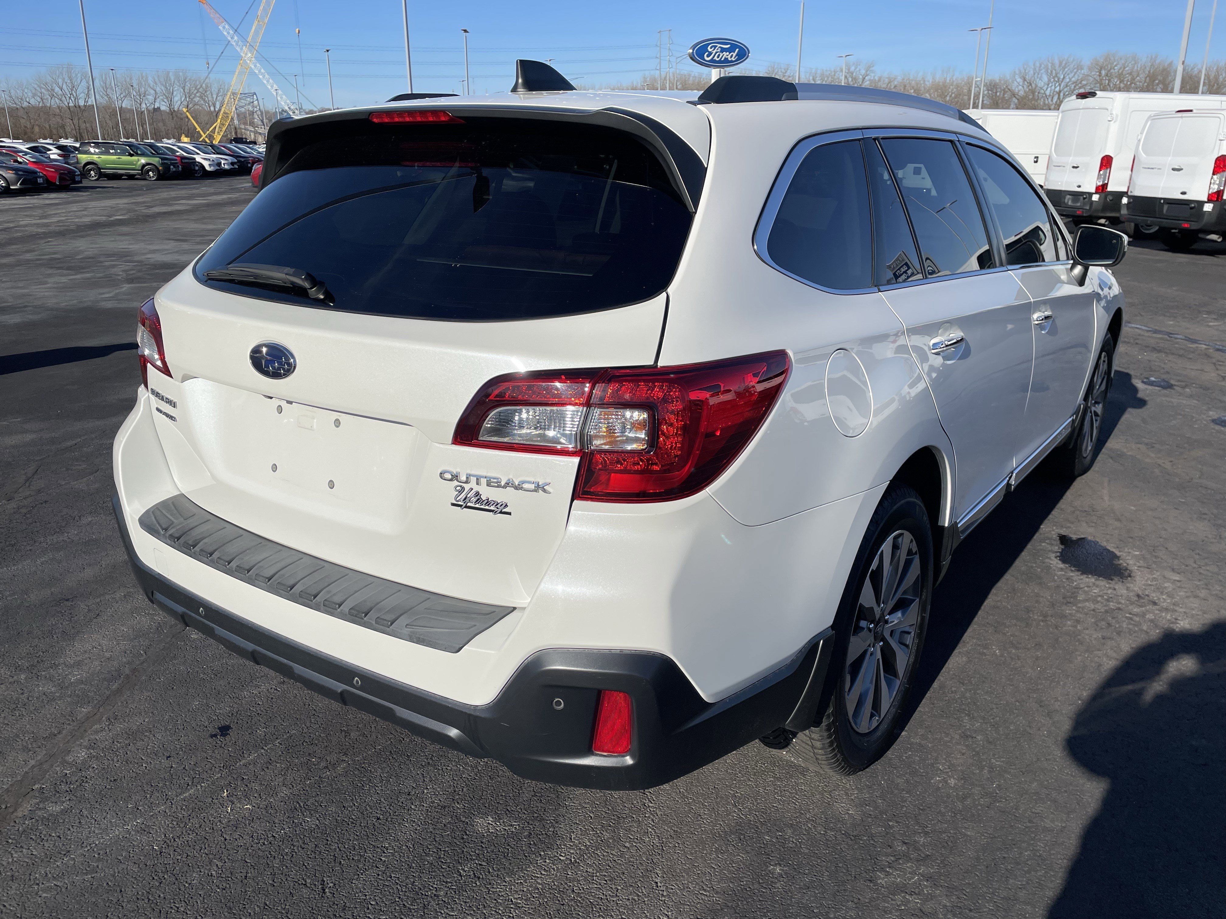 Used 2019 Subaru Outback 2.5i Touring w/ Popular Package #3A image 9