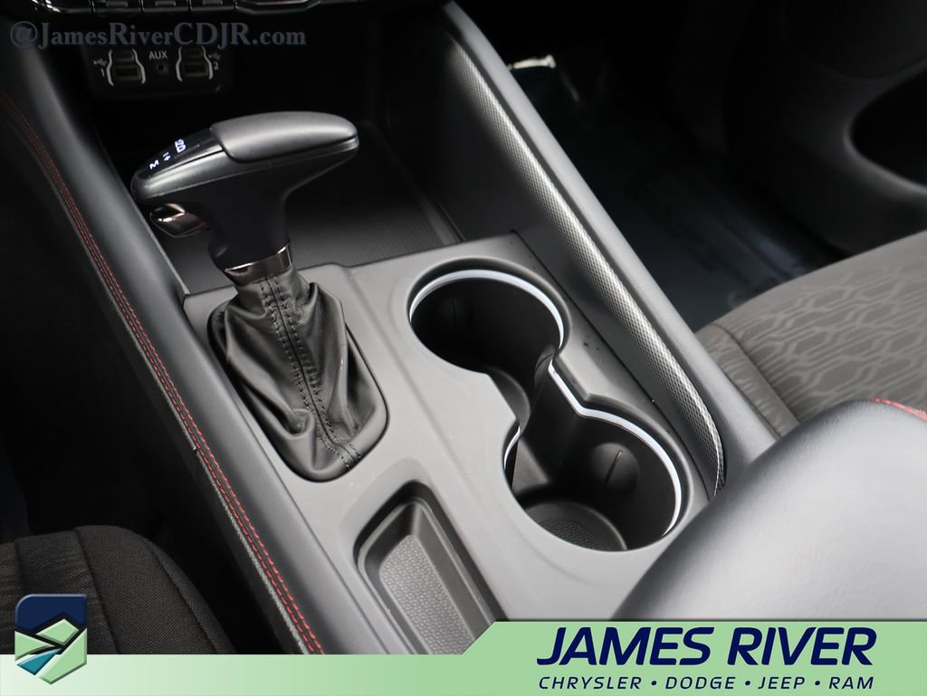 Used 2025 Dodge Durango GT image 39