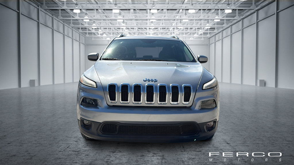 Used 2017 Jeep Cherokee Latitude w/ Comfort & Sound Group FWD image 8