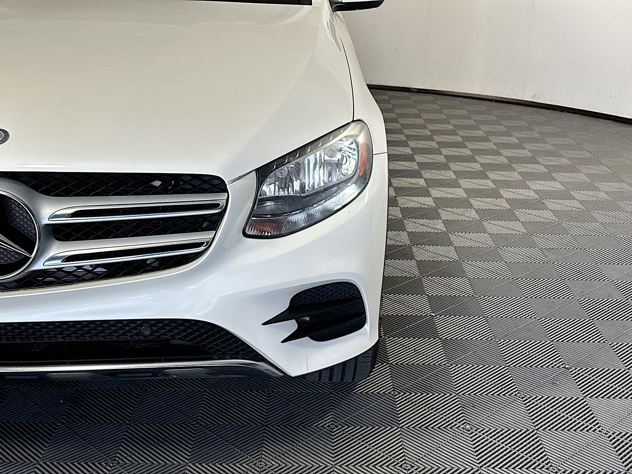 Used 2017 Mercedes-Benz GLC 300 image 9