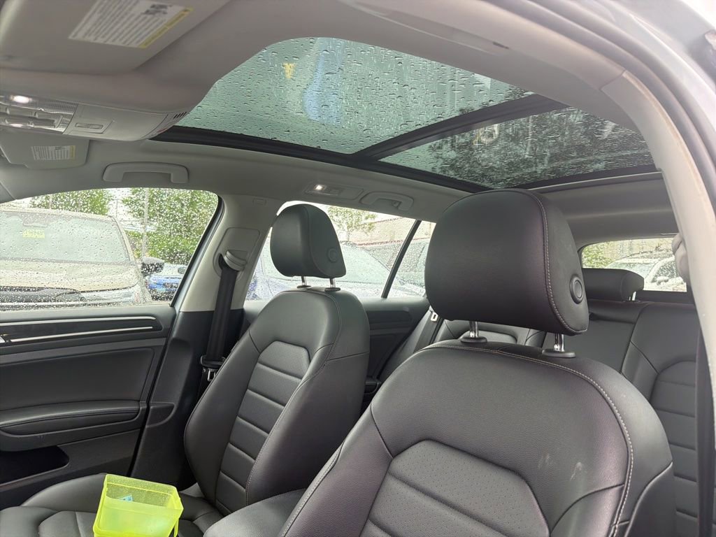Used 2018 Volkswagen Golf SEL FWD image 15