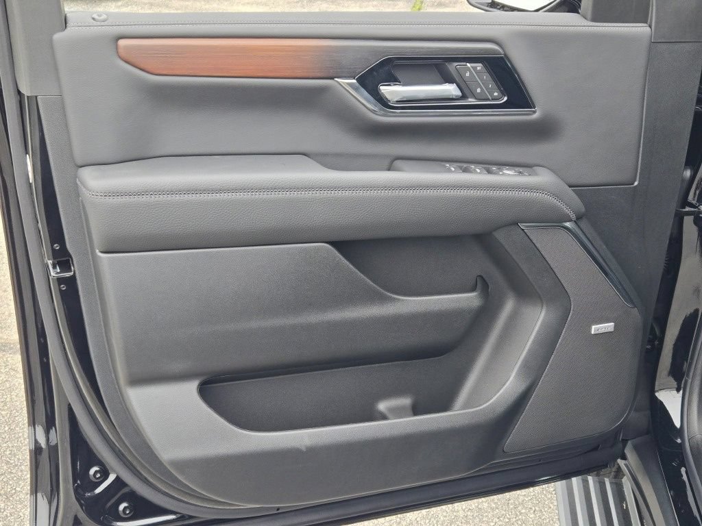 New 2026 GMC Yukon Denali w/ Sun & Power Step Package AWD/4WD image 35
