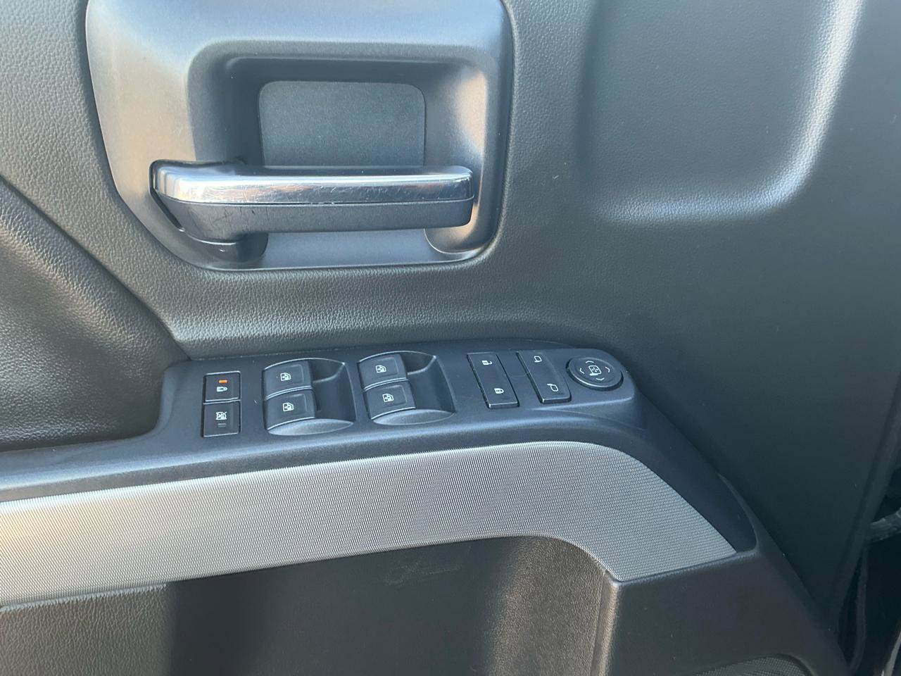 Used 2019 Chevrolet Silverado 2500 LT w/ Custom Sport Edition image 11