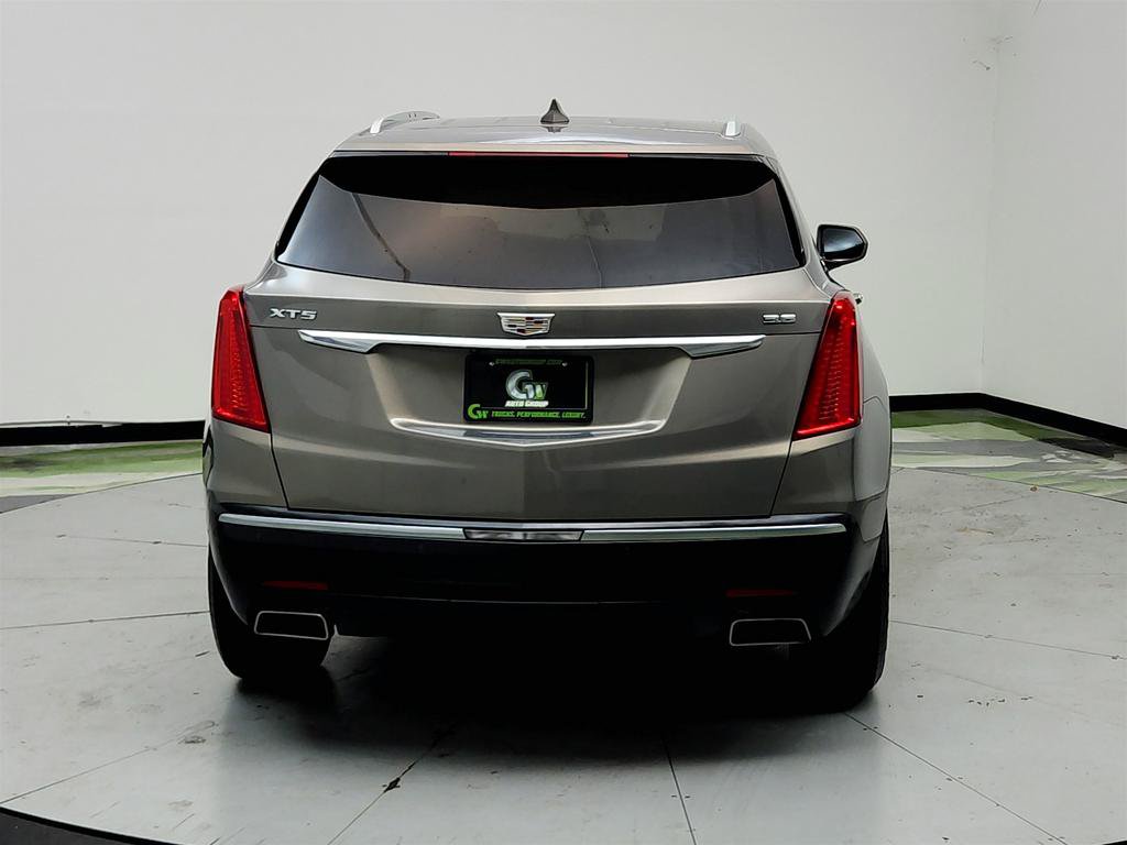 Used 2017 Cadillac XT5 Luxury w/ Driver Awareness Package FWD image 6