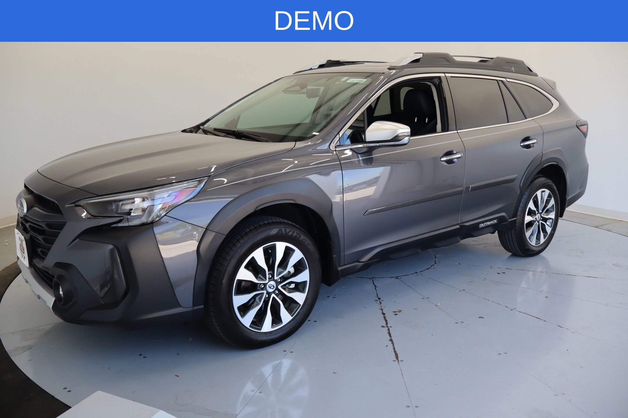 Used 2025 Subaru Outback Touring w/ Popular Package #2 image 9