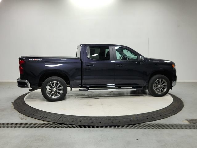 Used 2024 Chevrolet Silverado 1500 LT AWD/4WD image 9