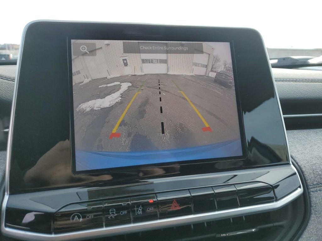 Used 2017 Jeep Renegade Sport w/ Power & Air Group image 17