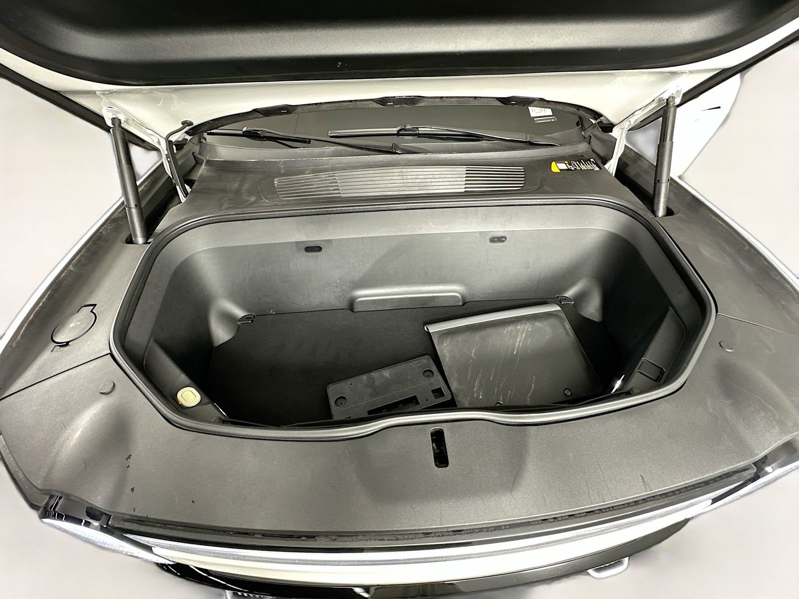 Used 2022 Rivian R1T Adventure AWD/4WD image 32
