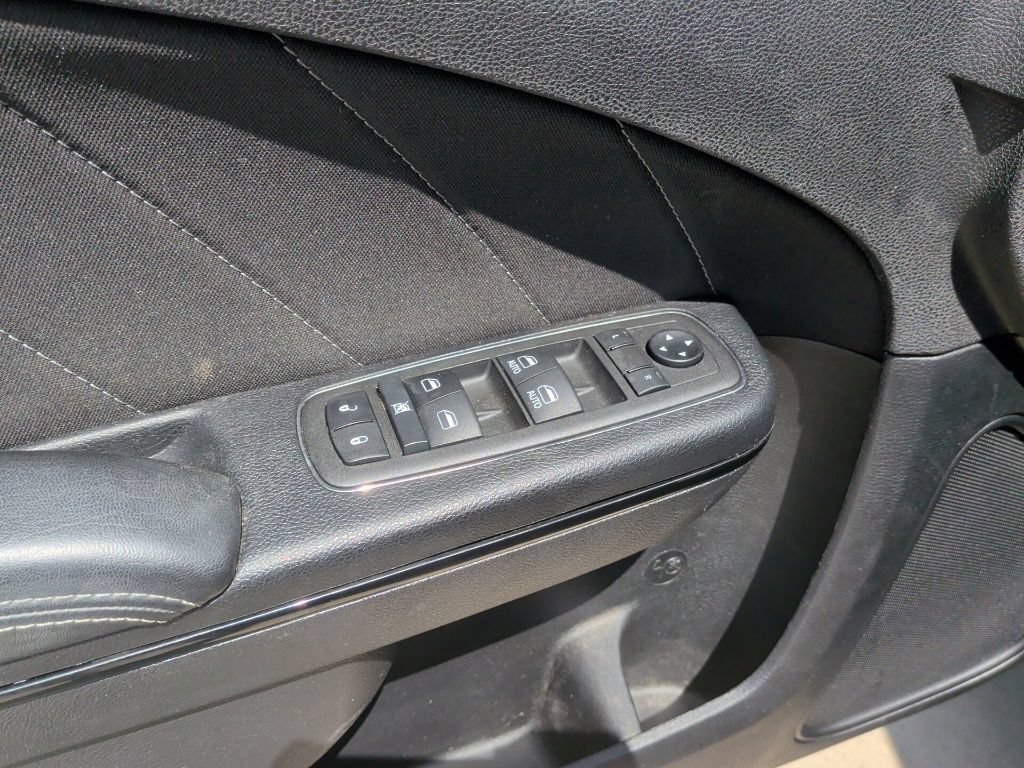 Used 2021 Dodge Charger SXT w/ Blacktop Package RWD image 11