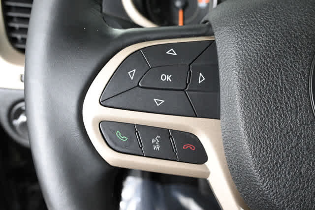 Used 2017 Jeep Cherokee Sport AWD/4WD image 19