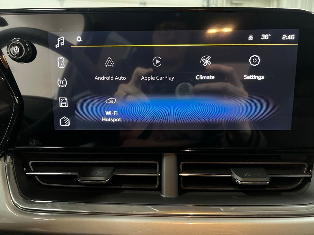 New 2026 Chevrolet Trax LT w/ Sunroof Package image 16