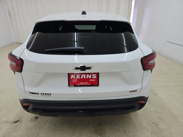 Used 2024 Chevrolet Trax RS w/ Driver Confidence Package image 14
