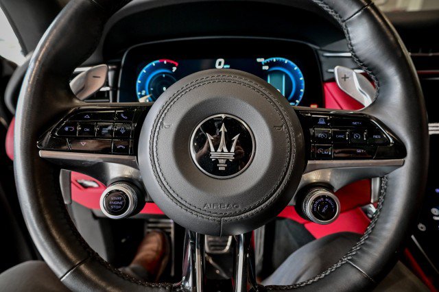 Used 2023 Maserati Grecale Modena AWD/4WD image 32
