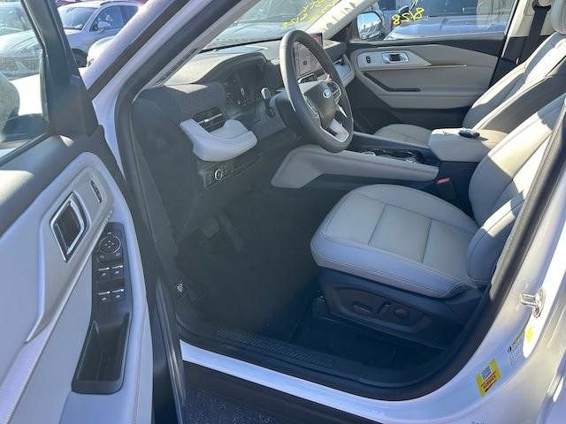 New 2025 Ford Explorer Active w/ Active Comfort Package image 9