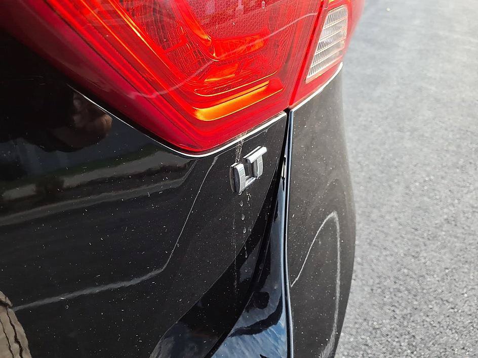 Used 2018 Chevrolet Impala LT FWD image 24
