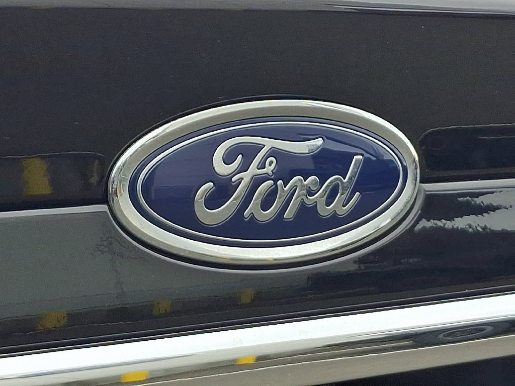 Used 2017 Ford Fusion SE FWD image 30