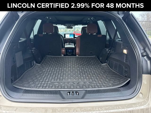 Certified 2025 Lincoln Aviator Reserve w/ Equipment Group 201A AWD/4WD image 11