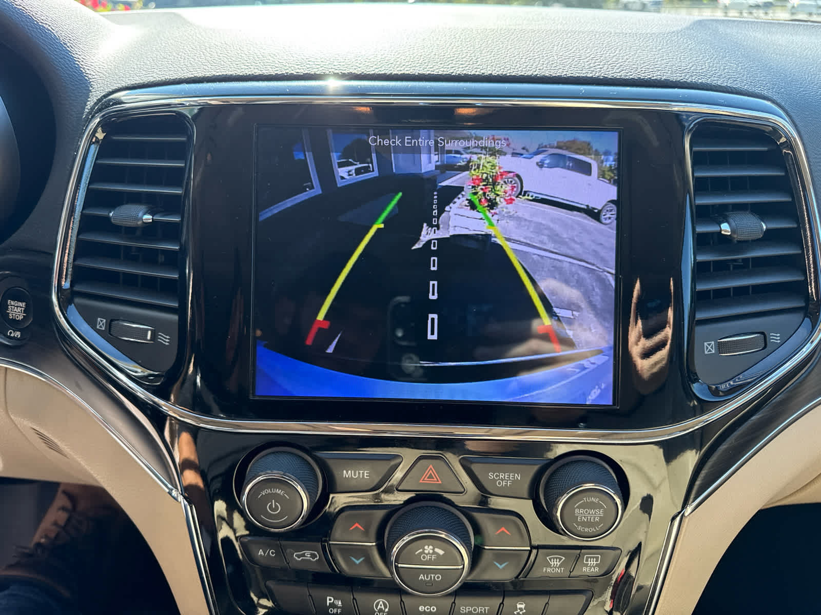 Used 2019 Jeep Grand Cherokee Limited w/ Trailer Tow Group IV AWD/4WD image 26