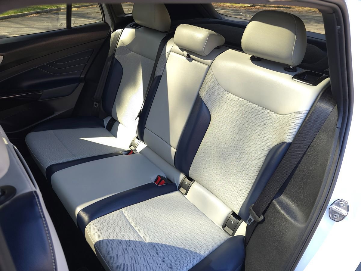 Used 2024 Volkswagen ID.4 S RWD image 15