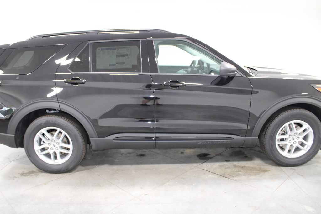 New 2026 Ford Explorer Active RWD image 10