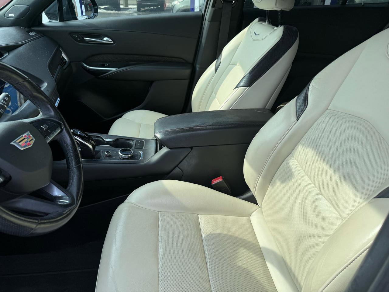 Used 2021 Cadillac XT4 Sport image 7