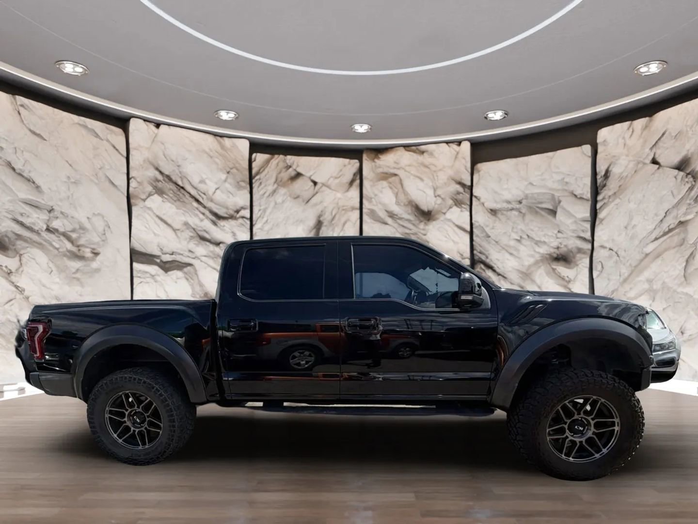 Used 2017 Ford F150 Raptor w/ Equipment Group 802A Luxury AWD/4WD image 4