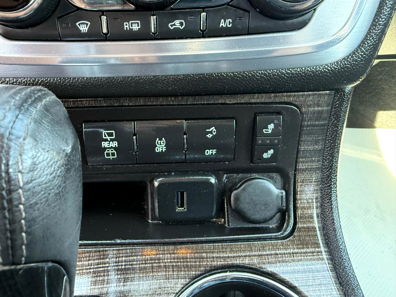 Used 2017 GMC Acadia Limited SLT image 32