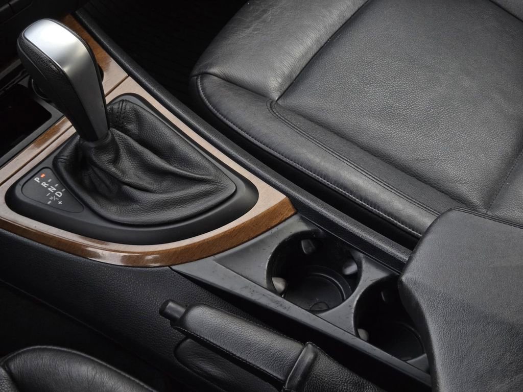 Used 2008 BMW 128i Convertible image 17