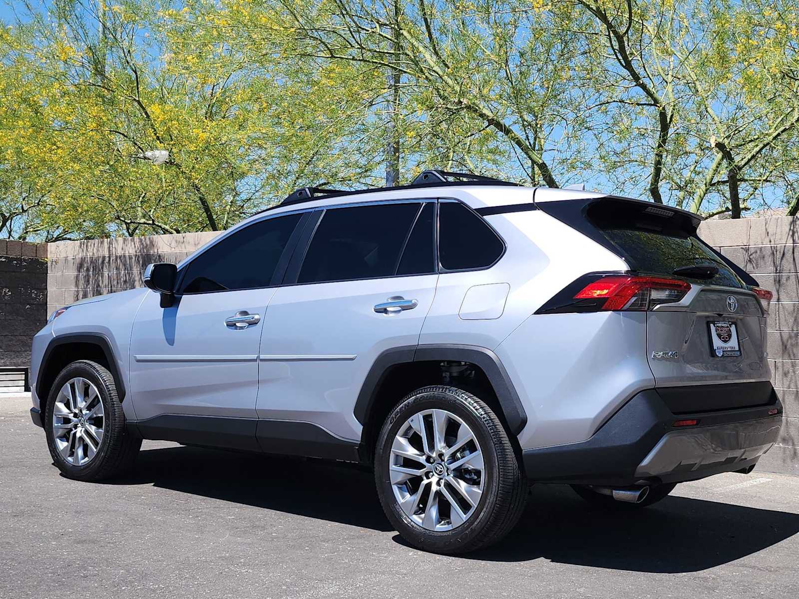 Used 2024 Toyota RAV4 Limited w/ Advanced Technology Package FWD image 7
